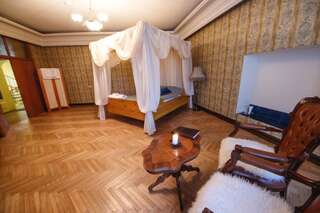 Отель Jaunpils Castle Jaunpils Двухместный номер с 1 кроватью и общей ванной комнатой-3